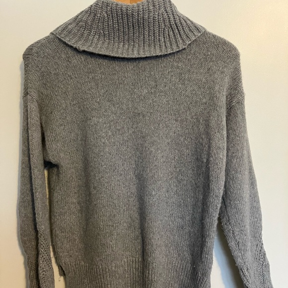 White House Black Market gray soft sweater - Picture 3 of 3